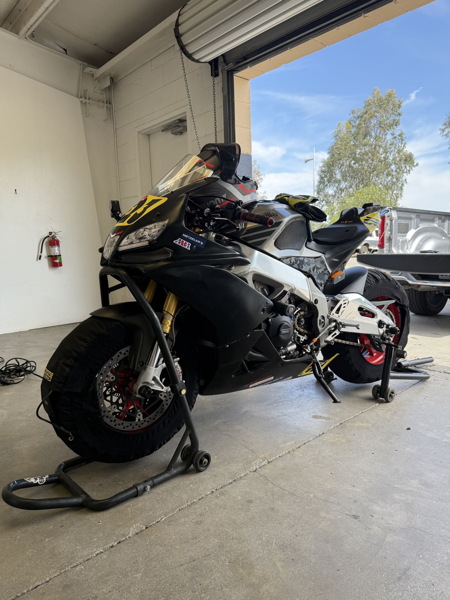 2016 Aprilia Tuono v4 1100