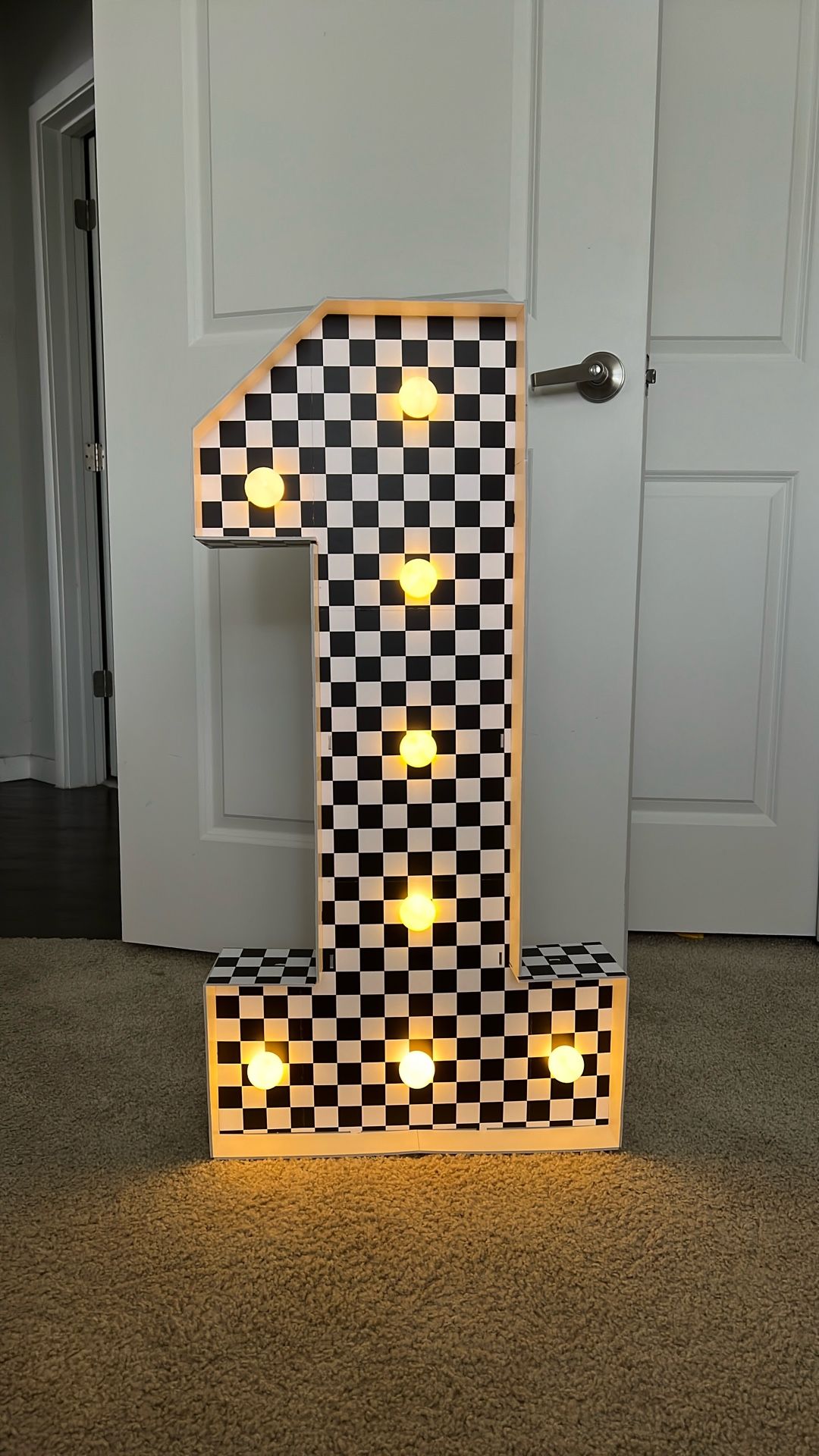 Cardboard Marque “One”