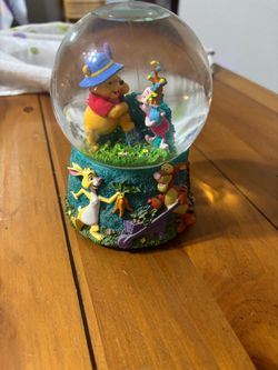 Winnie the Pooh musical snow globe