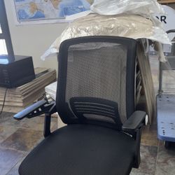 Office Chair / Mesh Chair