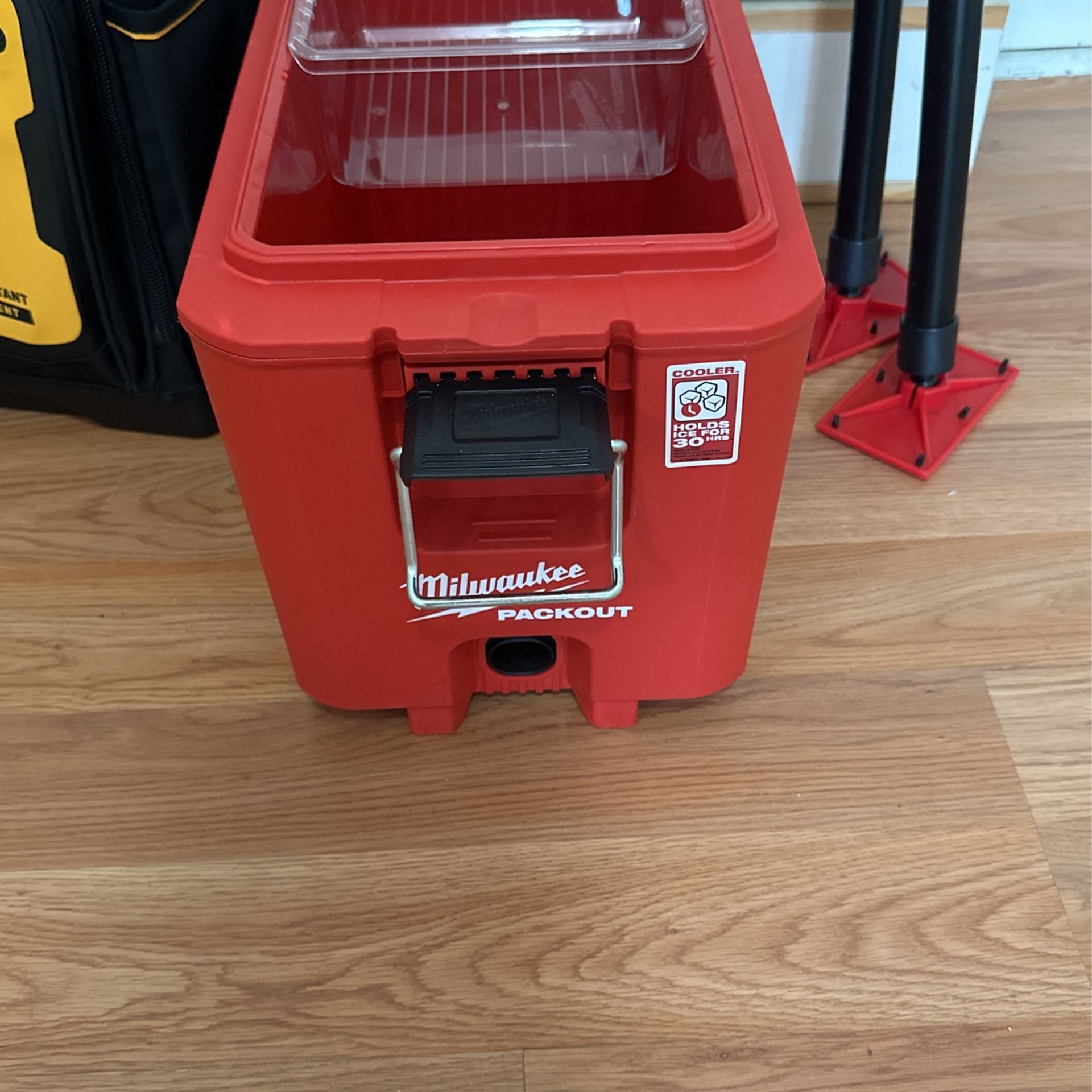 Milwaukee Cooler Pack out
