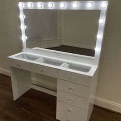 High Gloss Vanity With Glass Top
