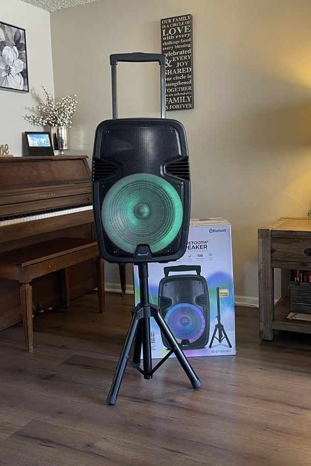 15” IQSound Bluetooth Rechargeable Speaker With Microphone and LED Lights Display . Brand NEW……..