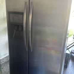 Frigidaire Side-By-Side Refrigerator