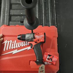 Milwaukee Fuel M18 Hammer Drill 