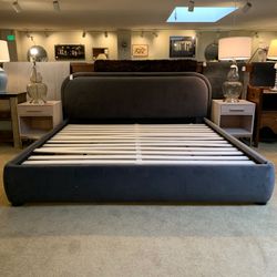 Moe’s Colin King Bed Charcoal