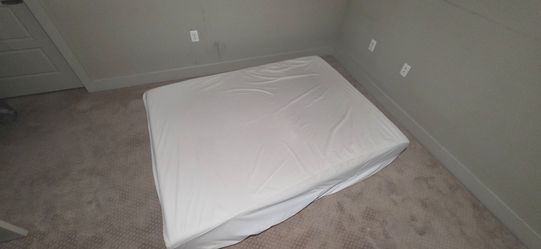 LUCID 10" Gel Memory Foam Mattress – Clean w/ Protective Cover!