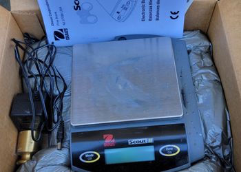Ohaus Scout II Scale