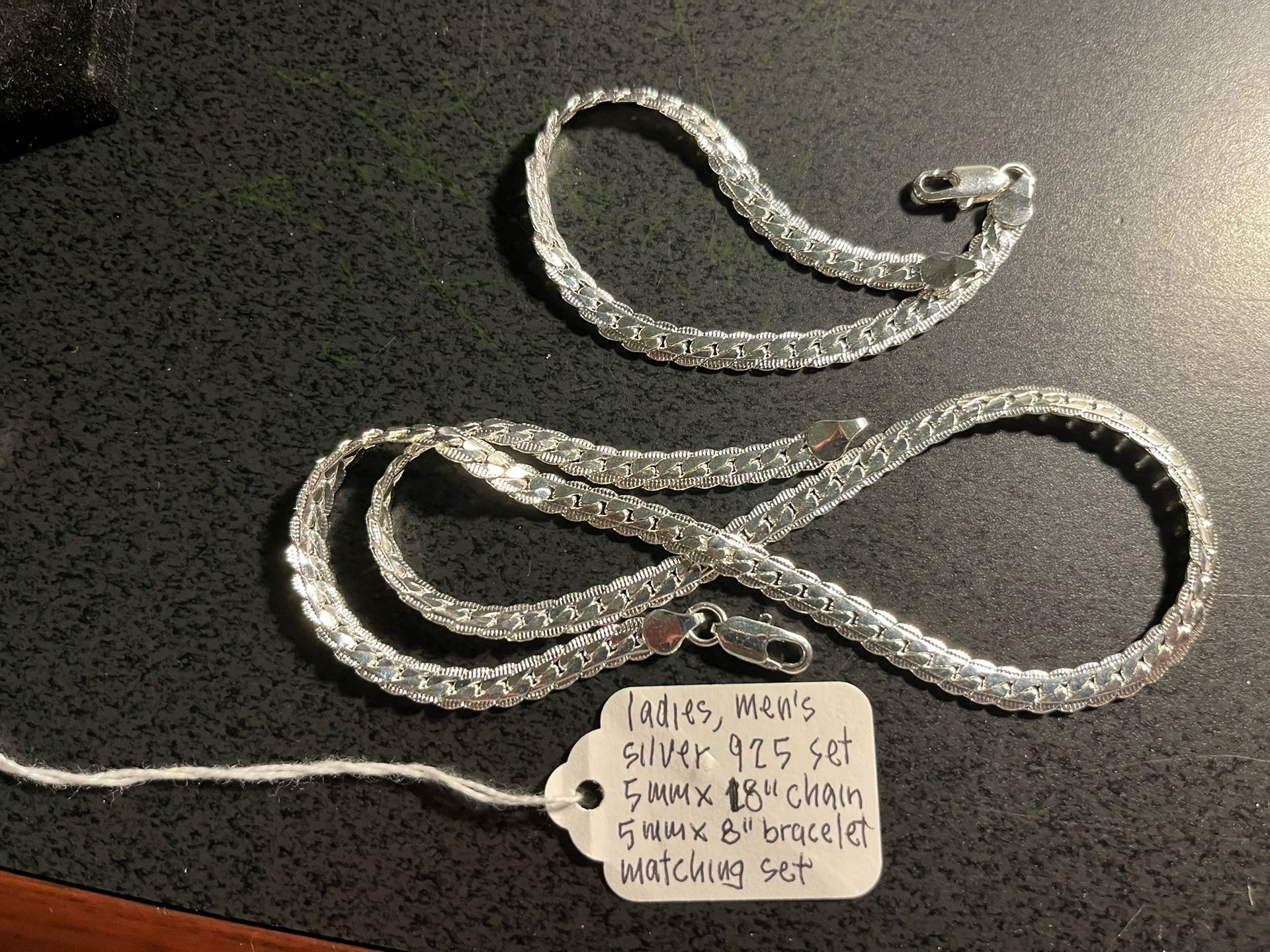 Pre Black Friday- Ladies Silver Necklace/ Bracelet Set