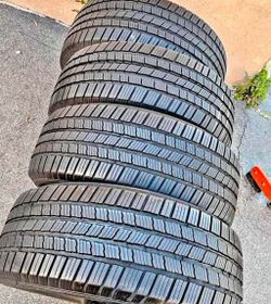 255_50_20. Set 4 Tires Michelin Con Excelente calidad Las 4