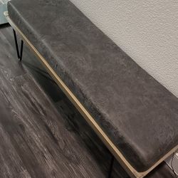 Beautiful Entryway Bench 