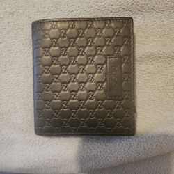 Gucci Zip Wallet