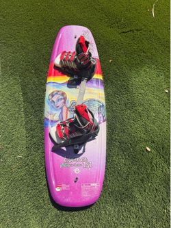 Hyperlite Essence Vargas Series 131cm Wakeboard w/ Bindings
