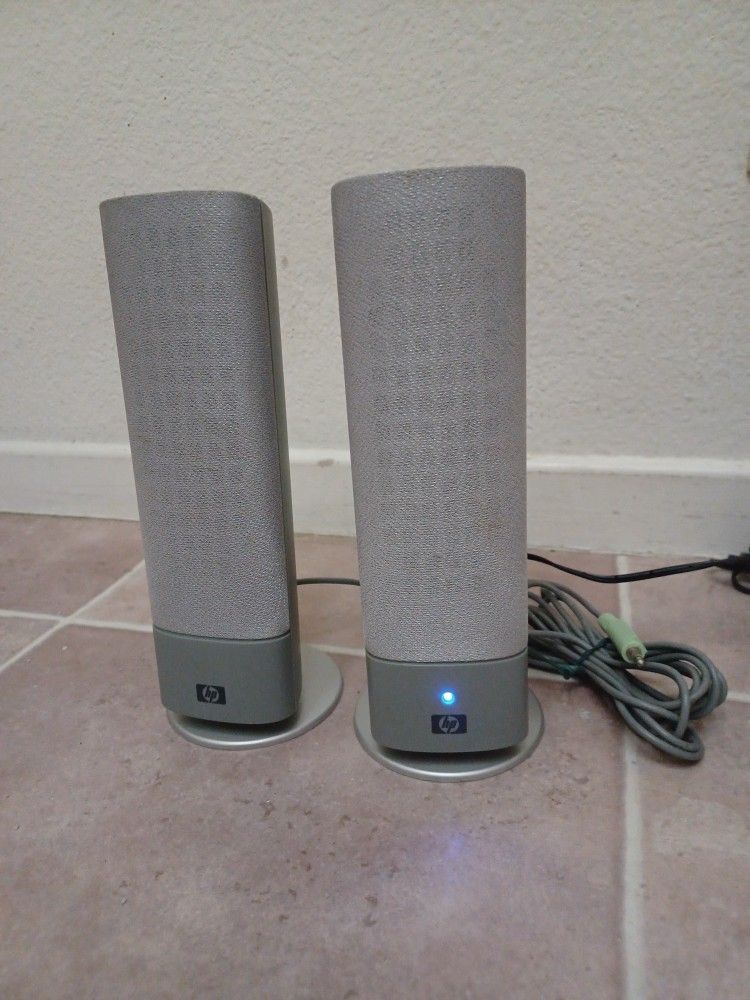 HP 5187-8366 Hewlett Packard Rock 2.0 Powered R/L Computer Speakers