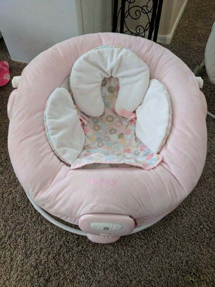 Boppy Pink Color Bouncer Seat $20