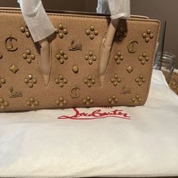 Beautiful Studded Bag ♥️ 💜