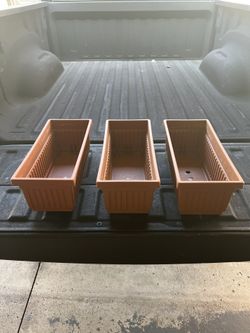 Polyresin Window Planter Flower Box’s (3)