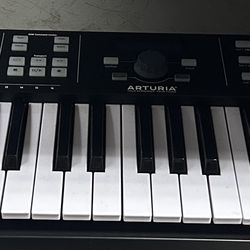 ARTURIA KEYLAB 61 KEYBOARD 