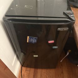 Mini Fridge 