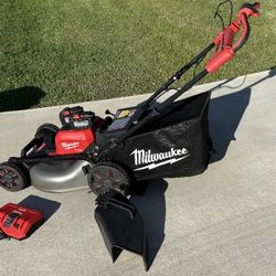Milwaukee M18 FUEL 21” Self Propelled Lawn Mower Kit w/ 2x 12.0 Batteries + Charger