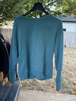 Blue champion sweatshirt large