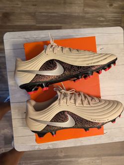 Men's 7.5 Tiempo Maestro Academy FG/MG