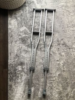 Crutches Size Large Max 5’ 10