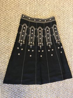 Carole Little beige/white/tan/neutral embroidered fully lined black linen skirt