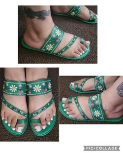 Green Toe Ring Strappy Sandals