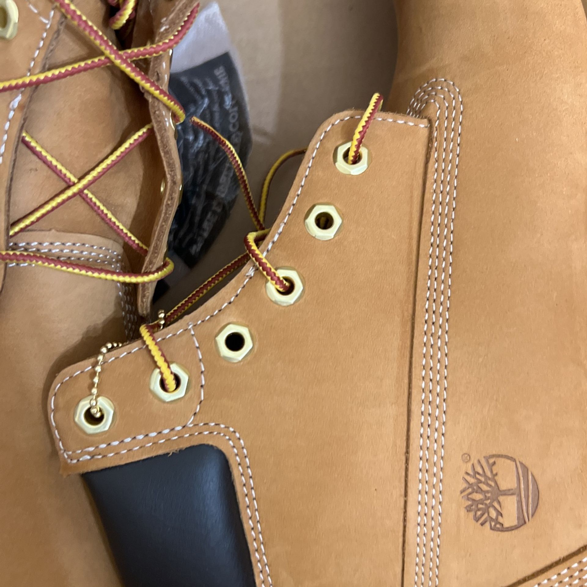 *NEW Timberland Boots