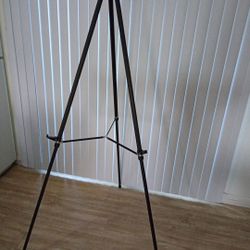 Heavy Duty -easel, Black Telescoping , See And Read Photos For More Details, Cash Only 