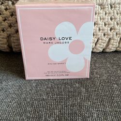 Marc Jacobs Daisy Love Eau So Sweet Fragrance Perfume 