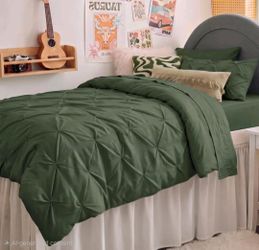 Twin Twin XL Comforter Set Olive Green, Bedding for College Dorm, 5 Pieces Bed in a Bag with Pinch Pleat Comforter, Sheets, Pillowcases & Shams