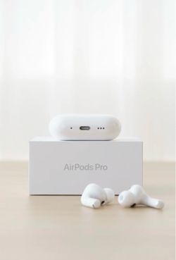Apple AirPods Pro with Charging Case