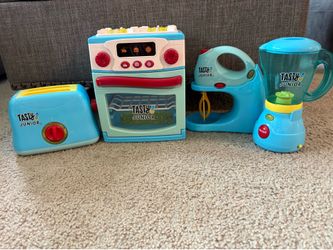 Tasty junior play kitchen set