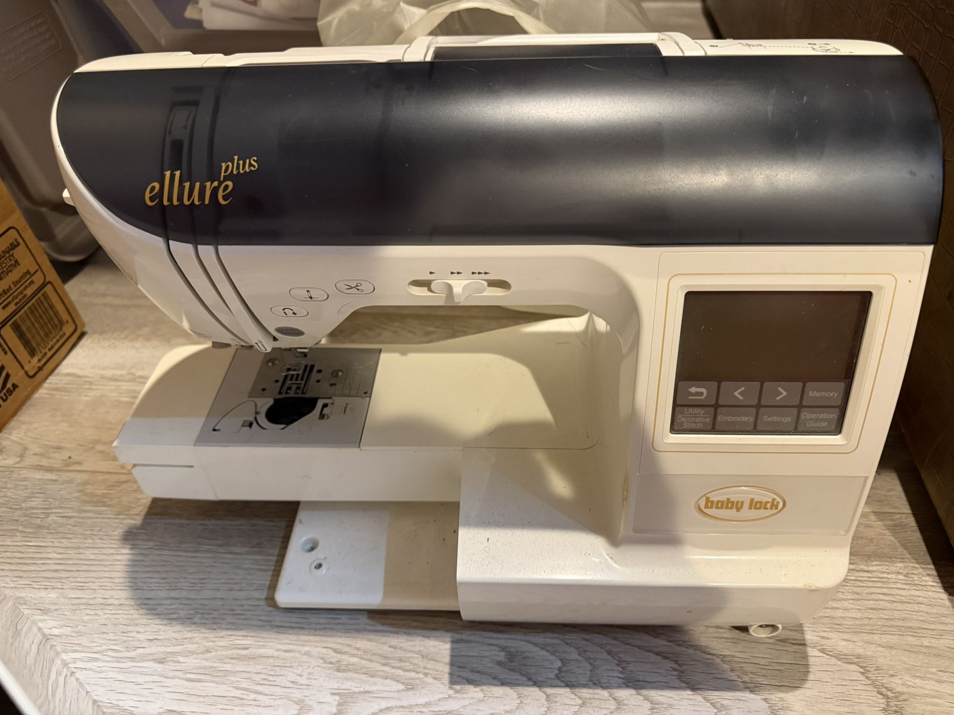 Baby Lock - Ellure Plus - Sewing Machine