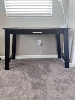 Drawing table