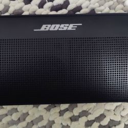 Bose SoundLink Flex Portable Speaker (Barely  Taken Out Of Box) 