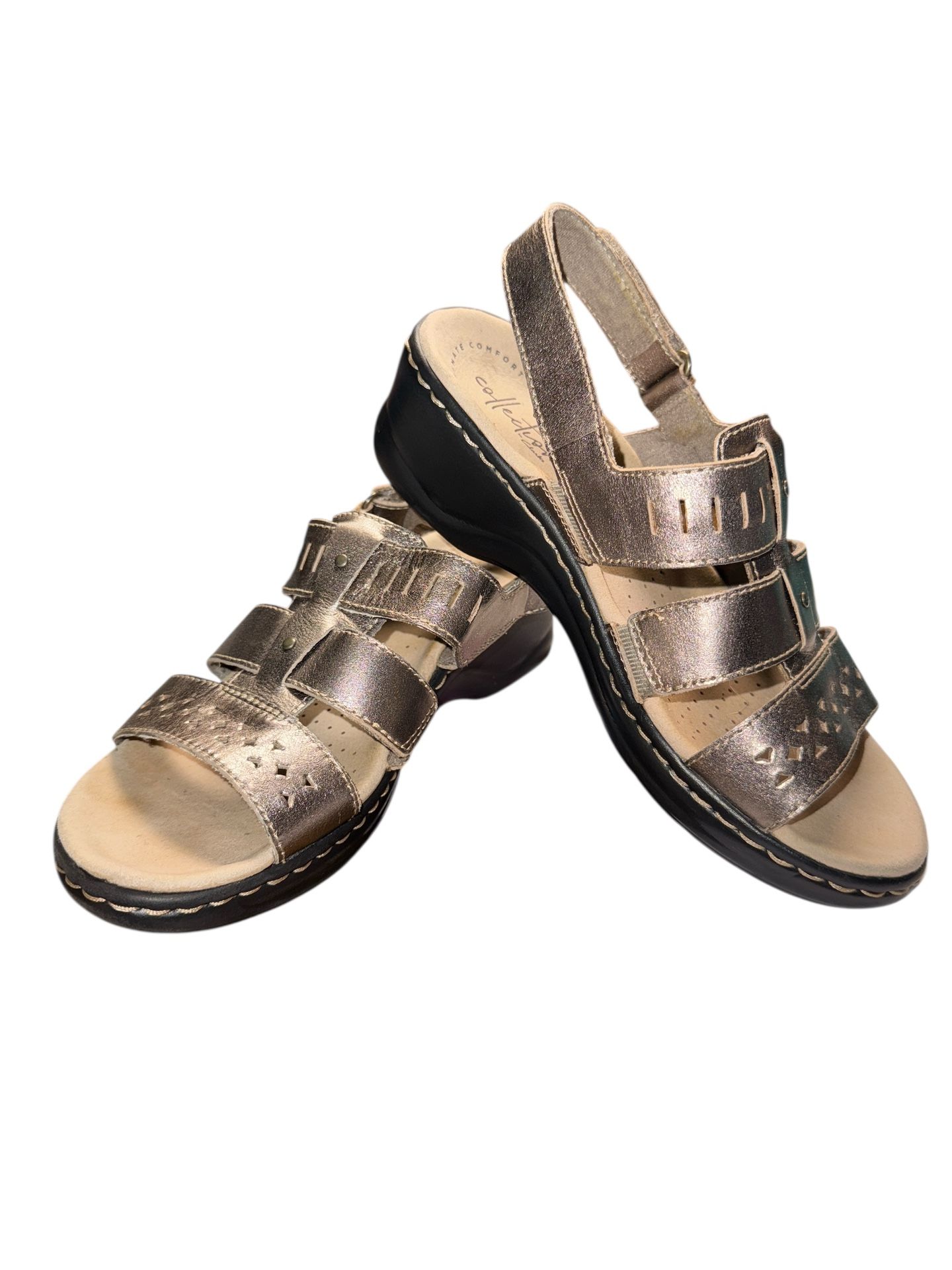 Women's Clarks Lexi Qwin Leather Cut Out Sandals Matte Gold Size 6W Lightweight