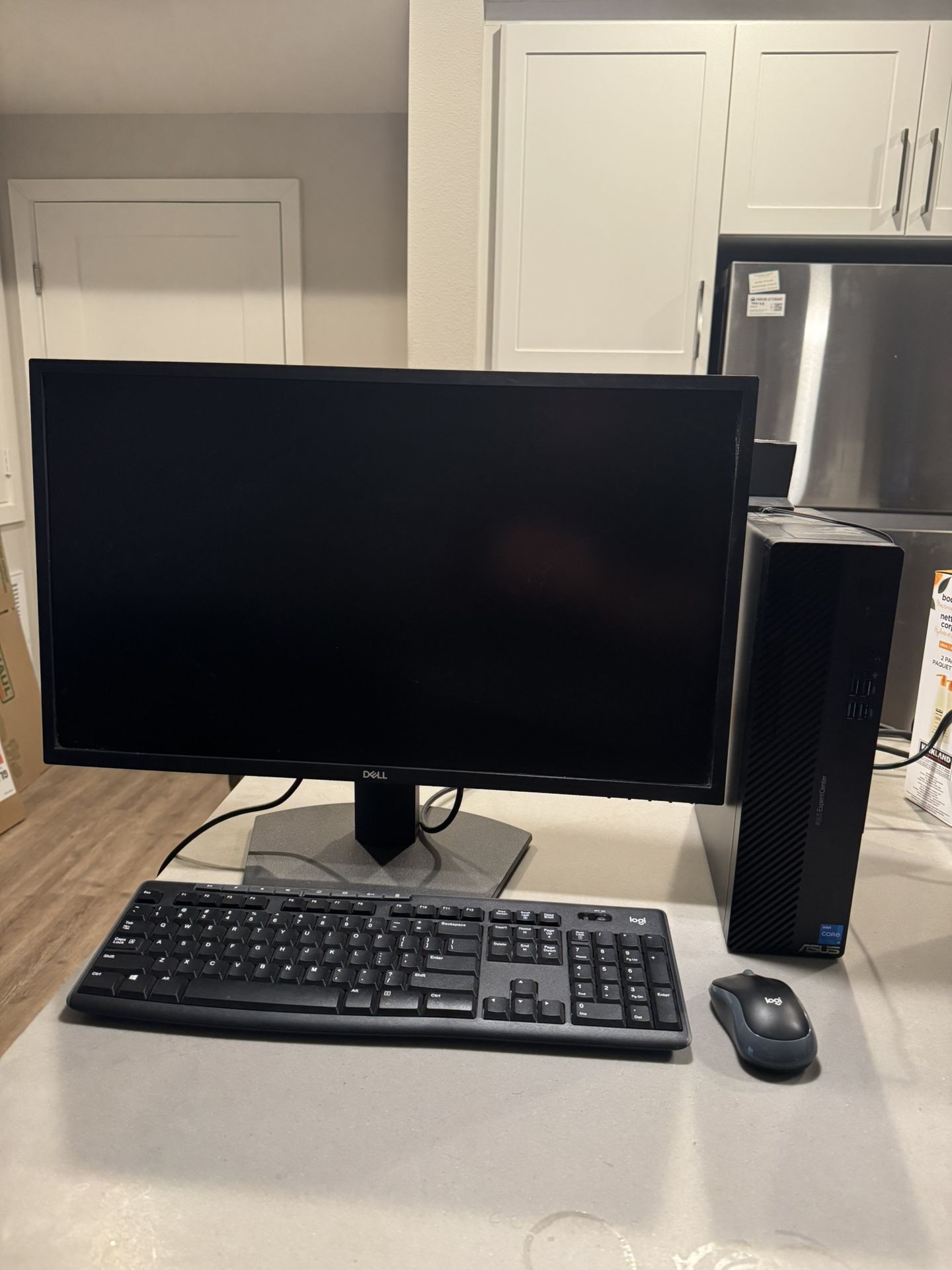 ASUS ExpertCenter D500SD_CZ w/Dell Monitor/Keyboard/Mouse