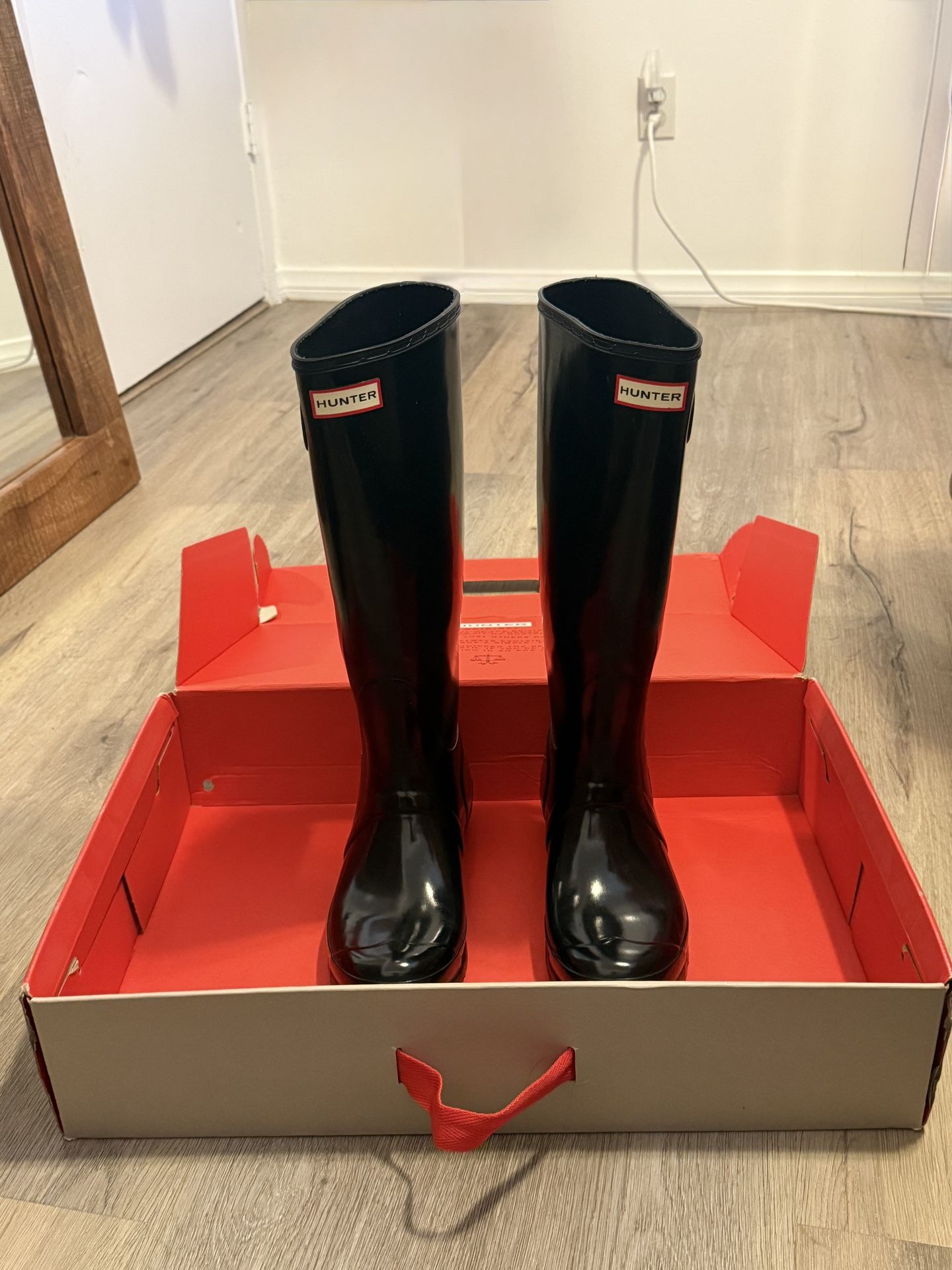 Hunter Women’s Original Tall Gloss Rain Boots US Size 10