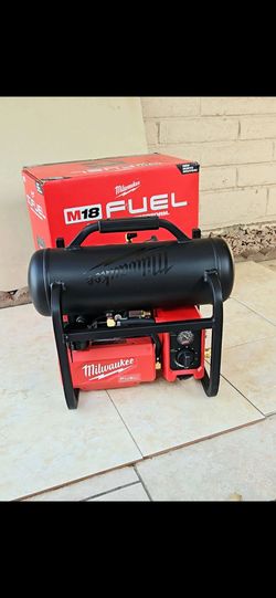Milwaukee 18V FUEL Compact Quiet Air Compressor