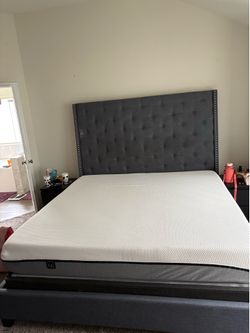 Tufted Headboard Bed Frame with Mattress