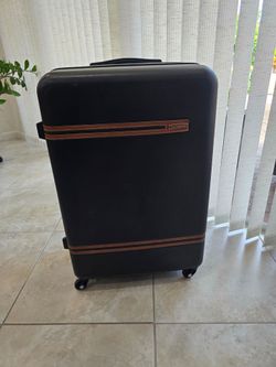 Samsonite Hard Shell Spinner Luggage
