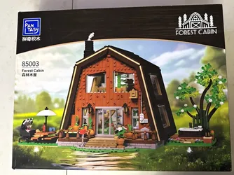 Pantasy Forest Cabin 85003 958PCS - RARE (Retired set) NEW IN BOX