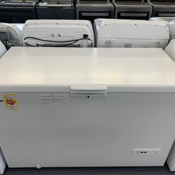  Whirlpool - 16 Cu. Ft. Chest Freezer with Basket - White. $749