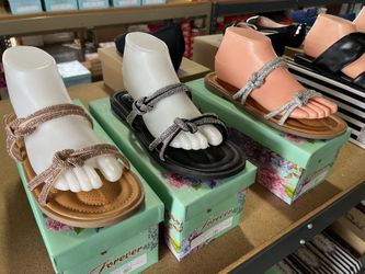 Beautiful Woman Shoes 3 Pairs For $20