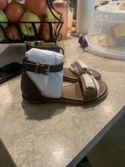 Michael Kids Original Sandals Never Worn 
