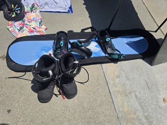 New Snowboard With Bindings Boots And Cover