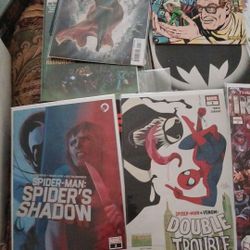 Spiderman Comic Books Fantastic Four Bat Man Superman  Different Ones About 300 